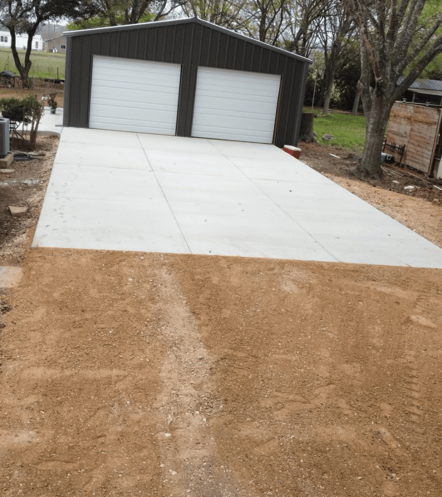 front-view-driveway front view of driveway and metal shop